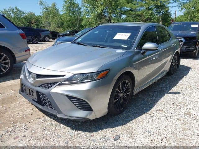 2018 TOYOTA CAMRY SE 2