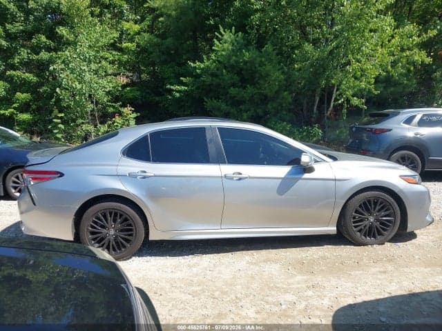 2018 TOYOTA CAMRY SE 13