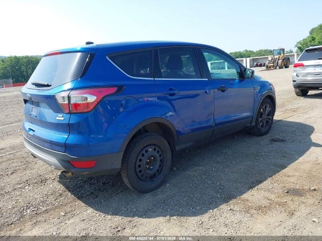 2017 FORD ESCAPE SE 4