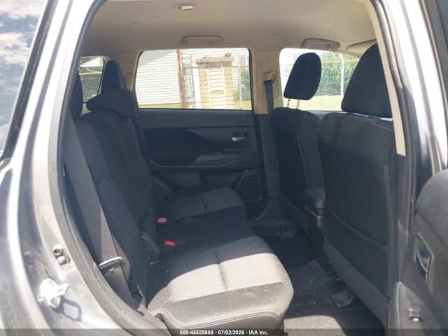 2018 MITSUBISHI OUTLANDER ES 8