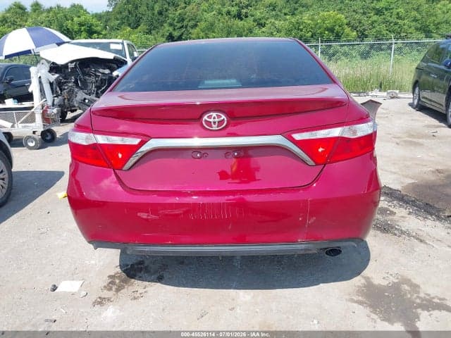 2017 TOYOTA CAMRY SE 17