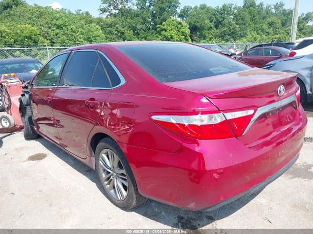 2017 TOYOTA CAMRY SE 3