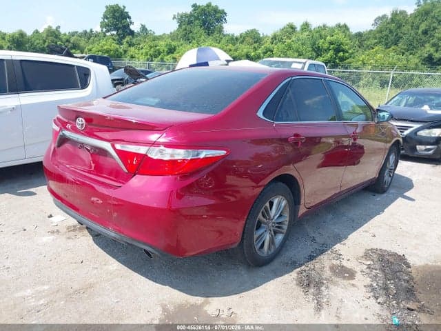 2017 TOYOTA CAMRY SE 4
