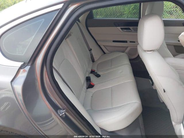 2017 JAGUAR XF 35T PRESTIGE 8