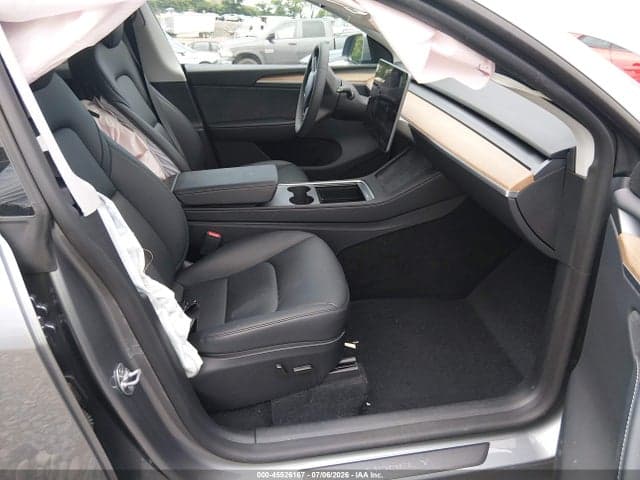 2025 TESLA MODEL Y LONG RANGE DUAL MOTOR REAR-WHEEL DRIVE 5