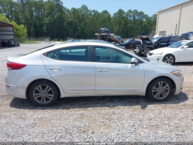 2017 HYUNDAI ELANTRA SE 14