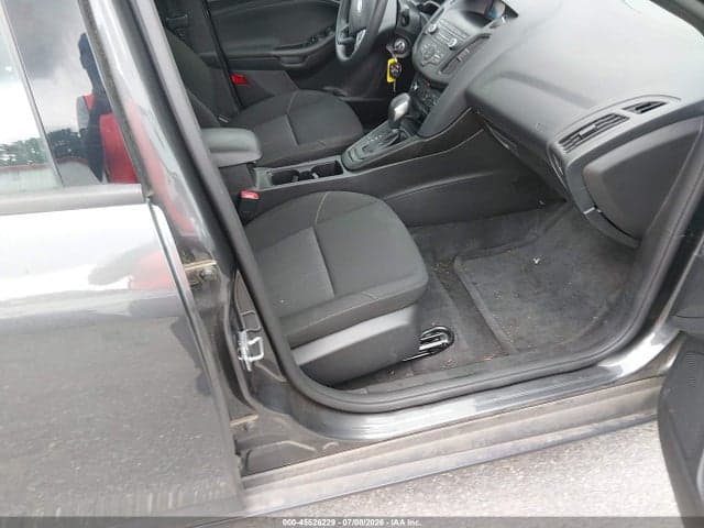 2018 FORD FOCUS SE 5