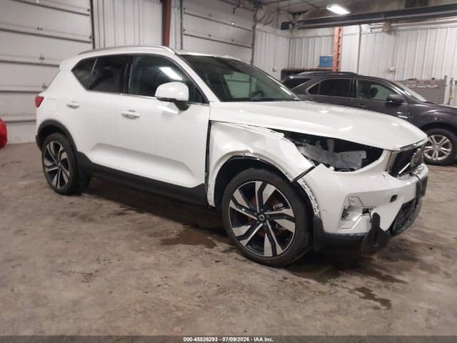 2024 VOLVO XC40 B5 ULTIMATE BRIGHT THEME 1