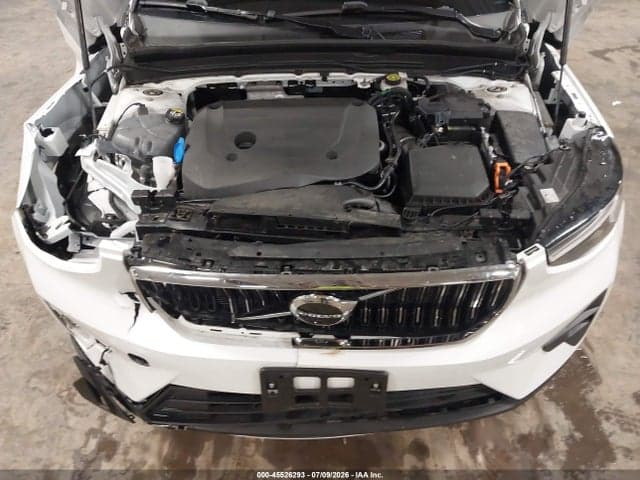 2024 VOLVO XC40 B5 ULTIMATE BRIGHT THEME 11