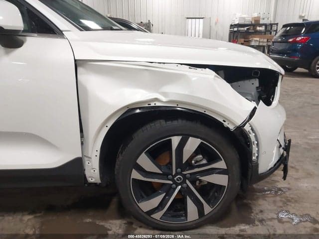 2024 VOLVO XC40 B5 ULTIMATE BRIGHT THEME 7