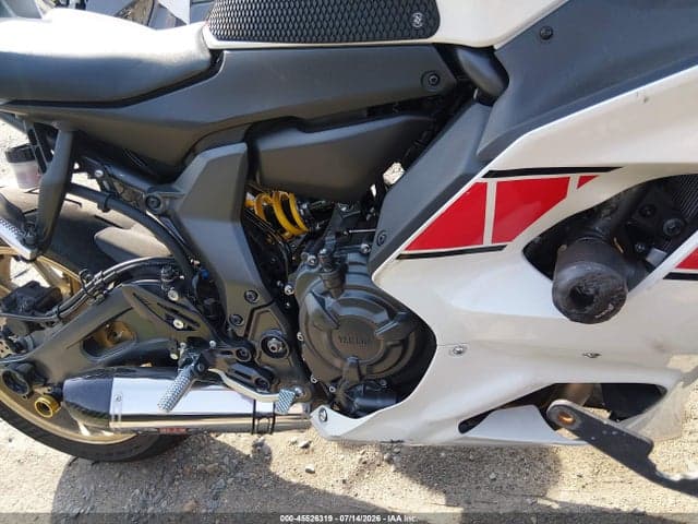 2022 YAMAHA YZFR7 8