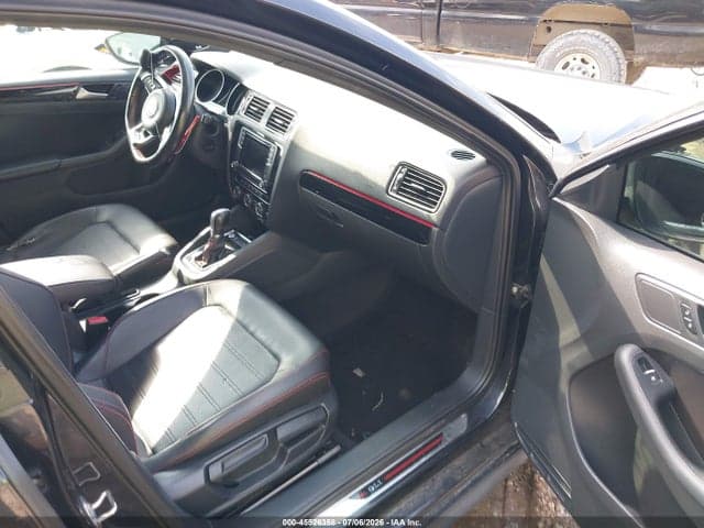 2017 VOLKSWAGEN JETTA GLI 5