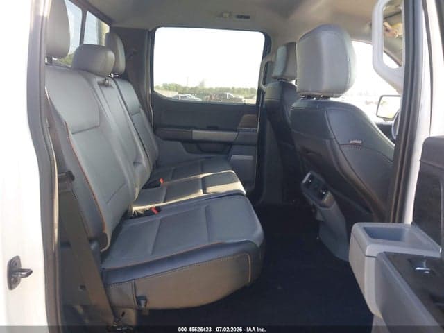 2025 FORD F-150 LARIAT 8