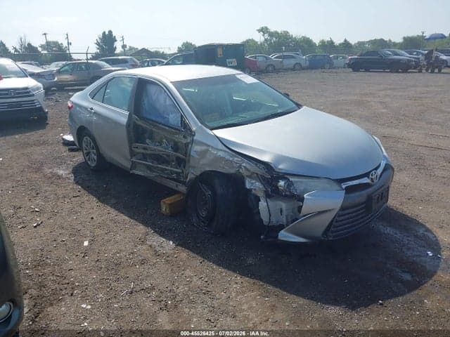 2017 TOYOTA CAMRY LE - 1