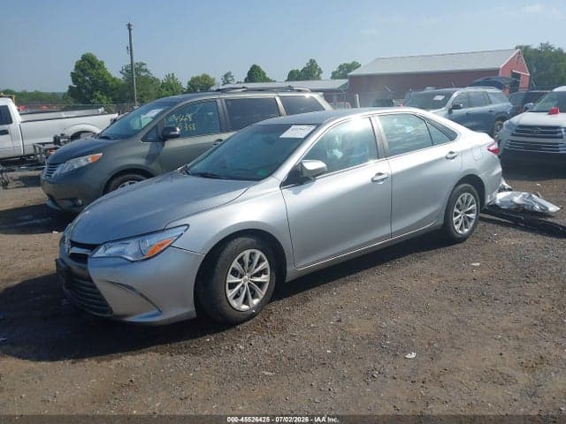2017 TOYOTA CAMRY LE 2