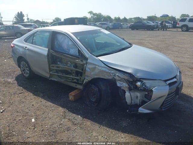 2017 TOYOTA CAMRY LE 6