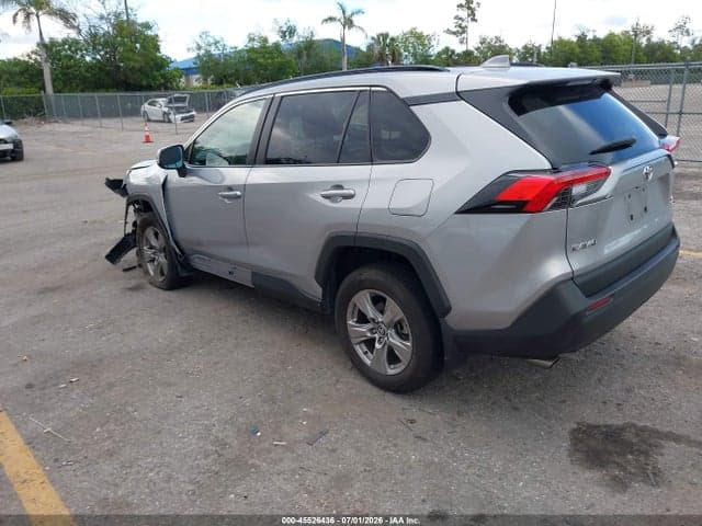 2025 TOYOTA RAV4 XLE 3