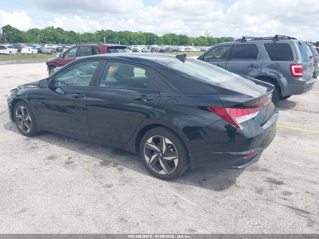 2023 HYUNDAI ELANTRA SEL 3