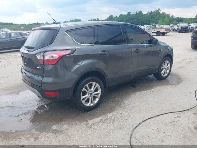 2017 FORD ESCAPE SE 4