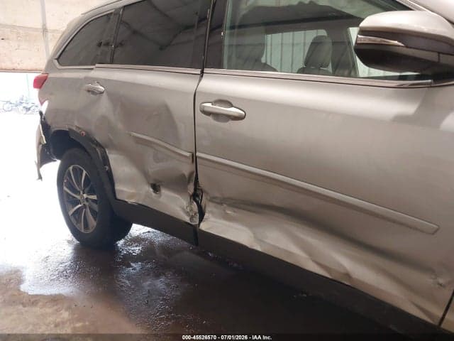 2019 TOYOTA HIGHLANDER XLE 6