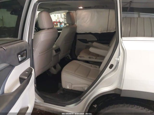 2019 TOYOTA HIGHLANDER XLE 8