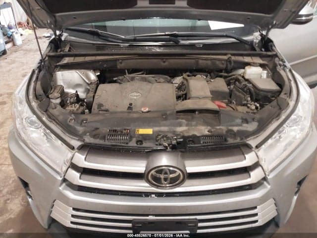 2019 TOYOTA HIGHLANDER XLE 10