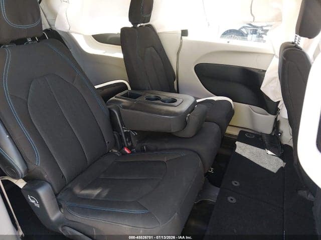 2021 CHRYSLER PACIFICA TOURING 8