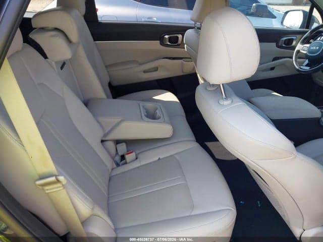 2023 KIA SORENTO S 8