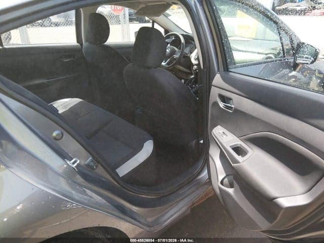 2021 NISSAN VERSA SV XTRONIC CVT 8