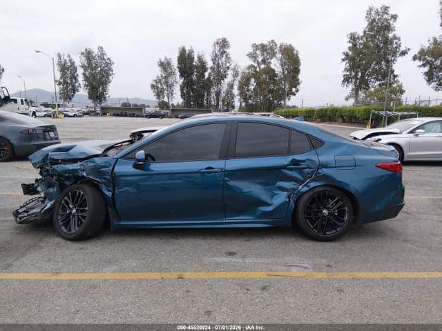 2026 TOYOTA CAMRY SE 17