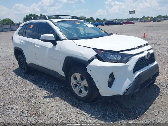 2019 TOYOTA RAV4 XLE 1