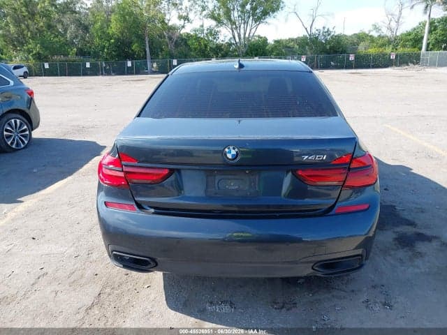 2019 BMW 740I 16
