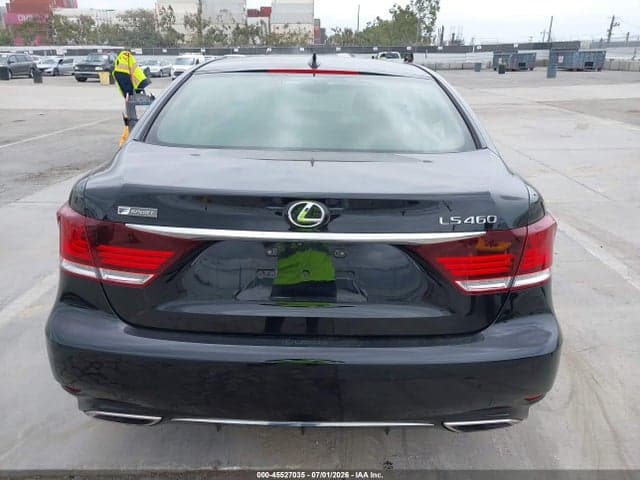 2017 LEXUS LS 460 16