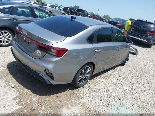 2024 KIA FORTE LXS 4
