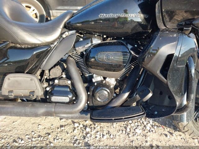 2020 HARLEY-DAVIDSON FLTRK 8