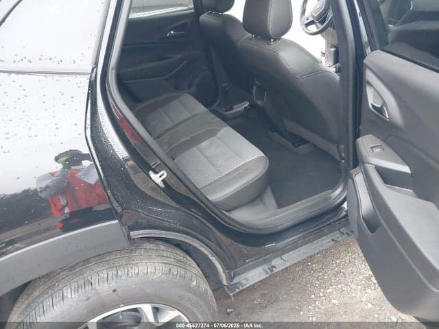 2025 CHEVROLET TRAX FWD LT 8