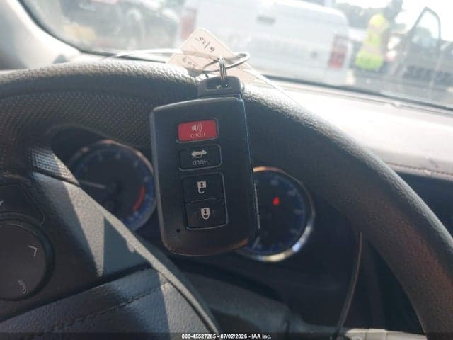 2017 TOYOTA COROLLA XLE 11