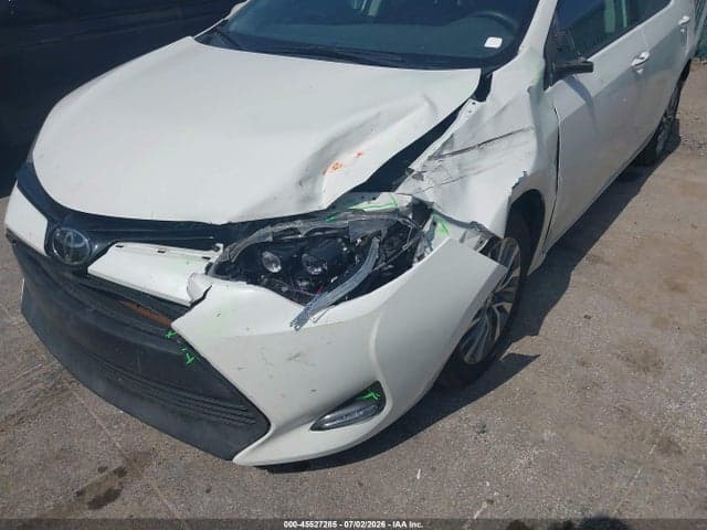 2017 TOYOTA COROLLA XLE 6
