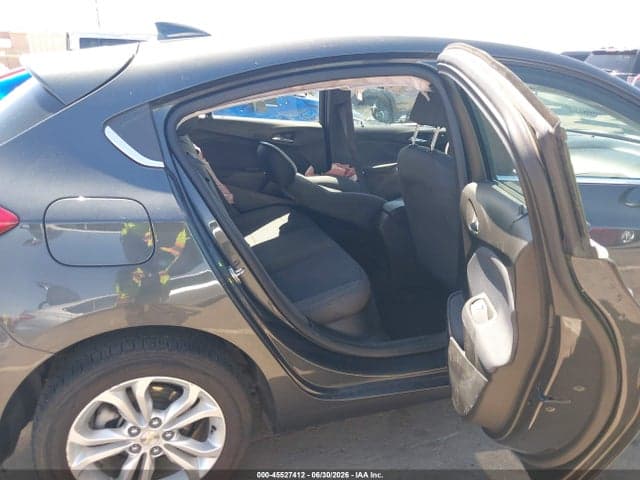 2019 CHEVROLET CRUZE LT 8
