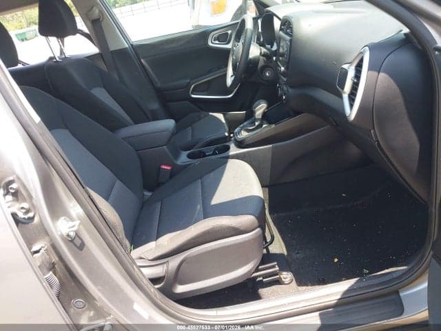 2025 KIA SOUL LX 5