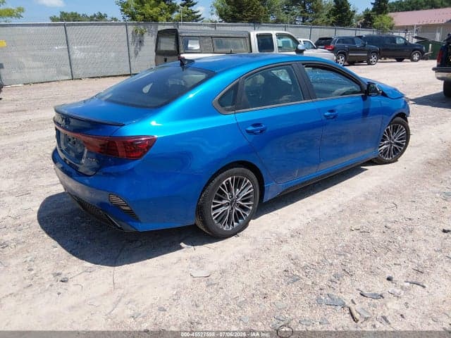 2022 KIA FORTE GT-LINE 4