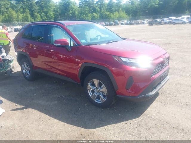 2025 TOYOTA RAV4 XLE
