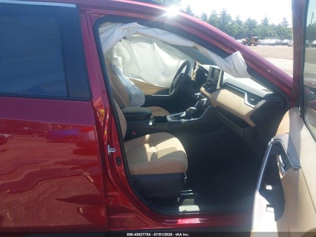 2025 TOYOTA RAV4 XLE 5