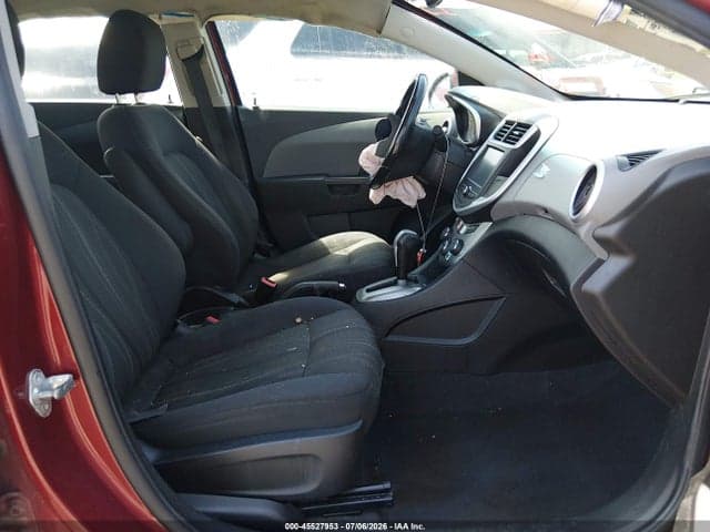 2017 CHEVROLET SONIC LT AUTO 5