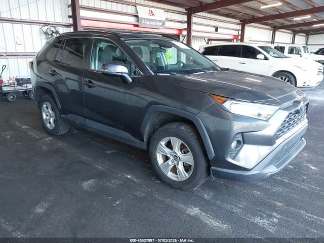2020 TOYOTA RAV4 XLE 1