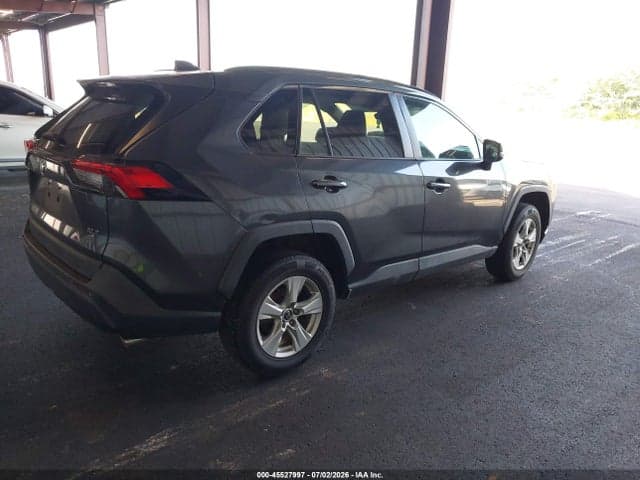 2020 TOYOTA RAV4 XLE 4