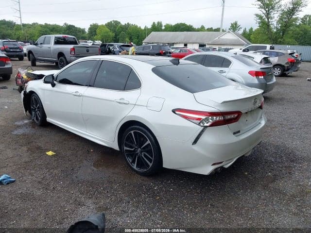 2020 TOYOTA CAMRY XSE 3