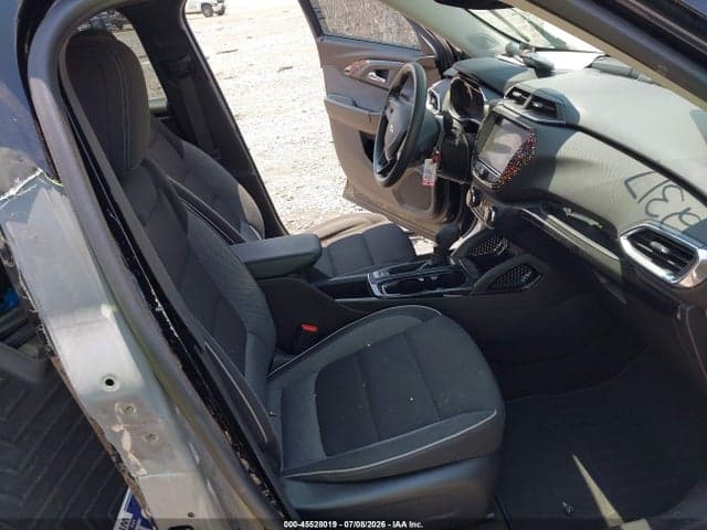 2022 CHEVROLET TRAILBLAZER FWD LT 5