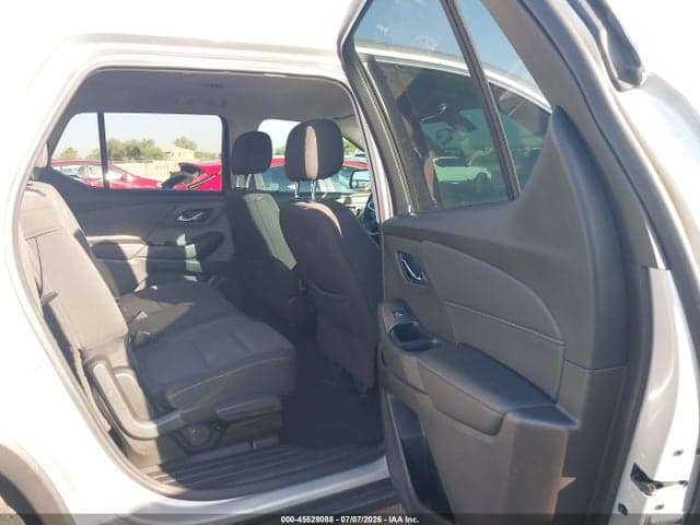 2021 CHEVROLET TRAVERSE FWD LS 8