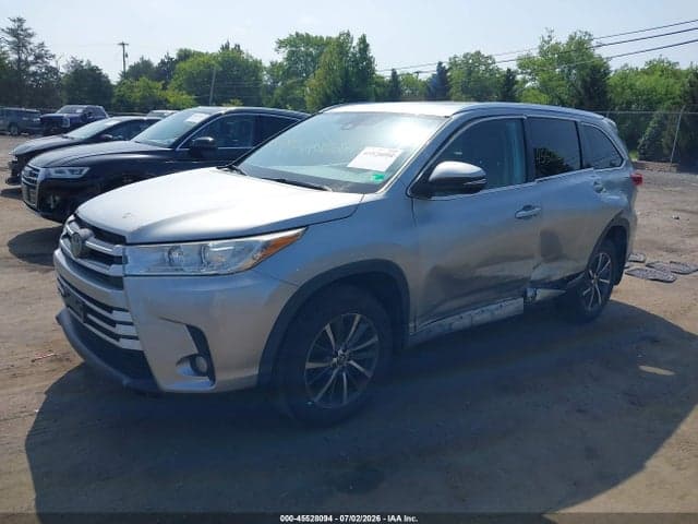 2017 TOYOTA HIGHLANDER XLE 2